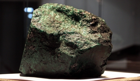 U Rusiji pronađen smaragd težak jedan kilogram